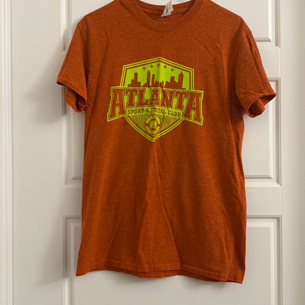 Atlanta Graphic Tee Size Medium